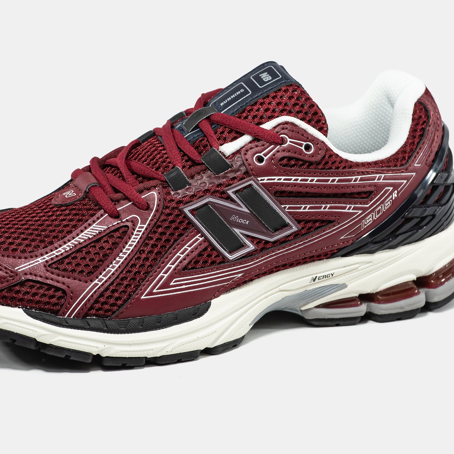 New Balance 1906R