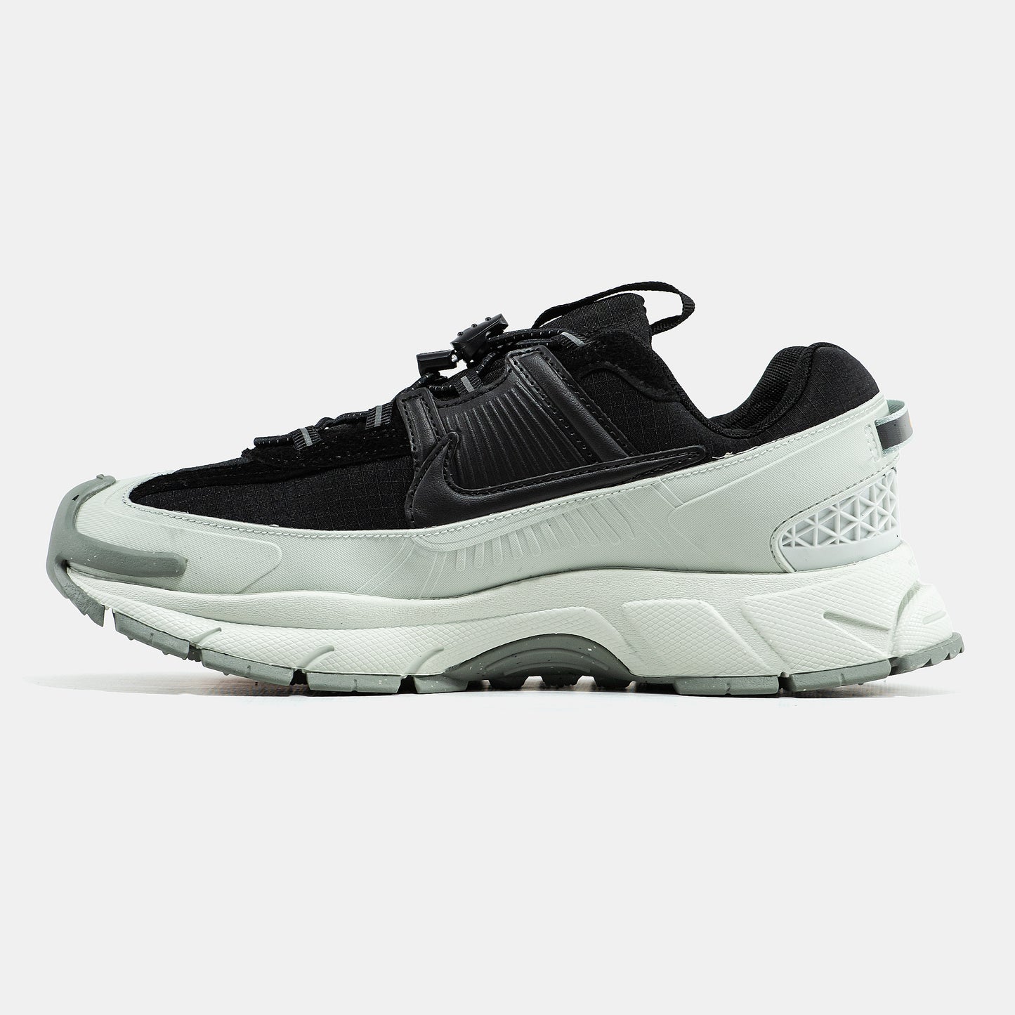 Nike Air Zoom Vomero Roam
