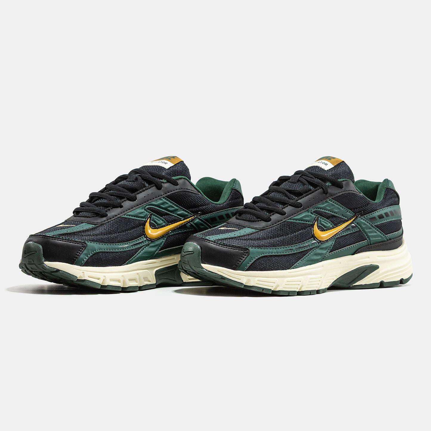 Nike Initiator