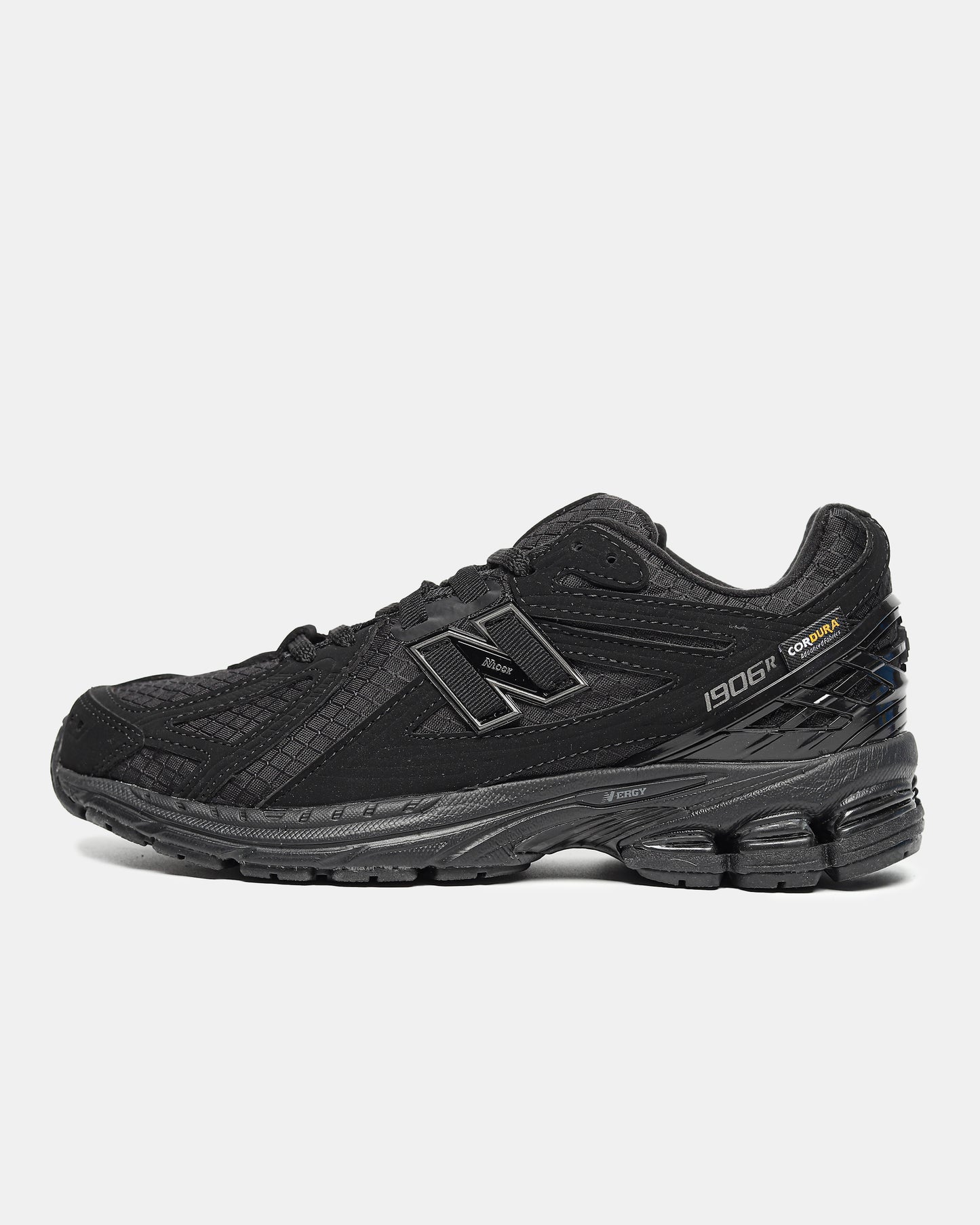 New Balance1906R ‚Cordura Pack Triple Black