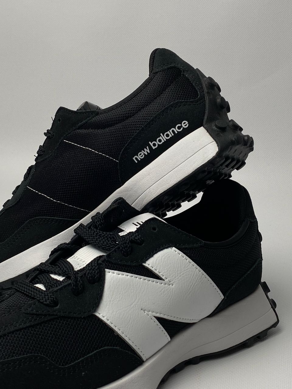 Кросівки чоловічі New Balance 327