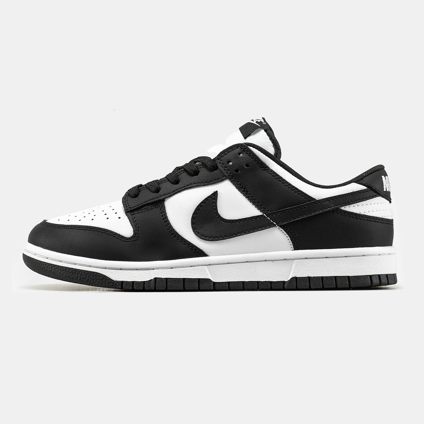 Nike SB Dunk Low Panda