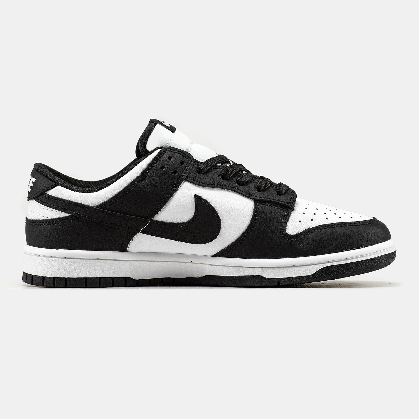 Nike SB Dunk Low Panda