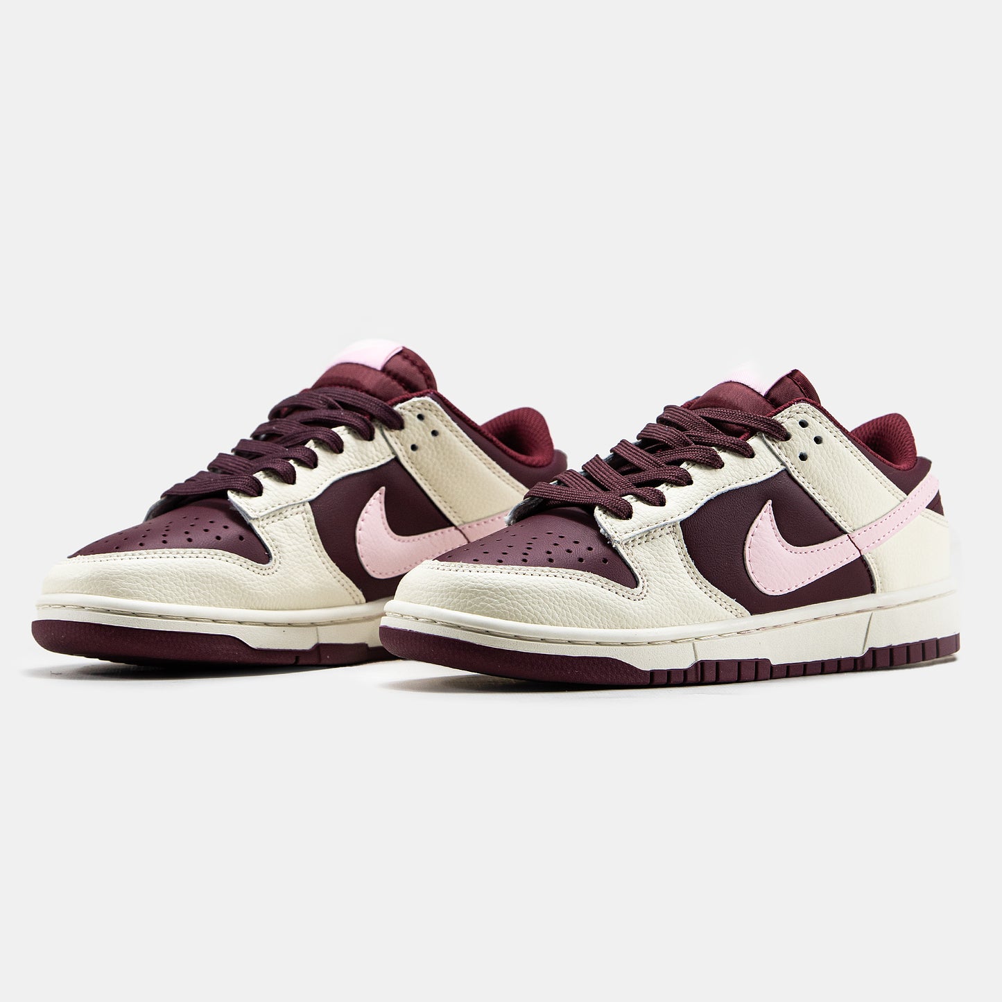 Nike SB Dunk Low PRM Valentine`s day