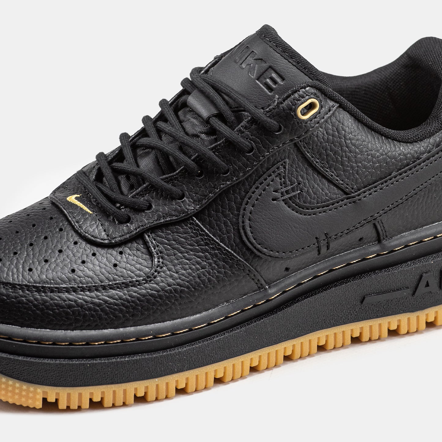 Nike Air Force 1 Luxe Black