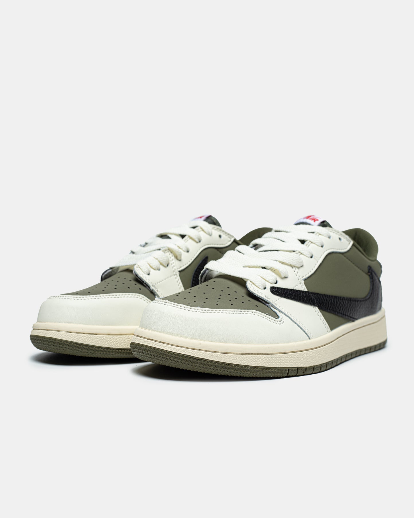 Nike Air Jordan 1 Retro Low OG SP x Travis Scott ‚Medium Olive‘