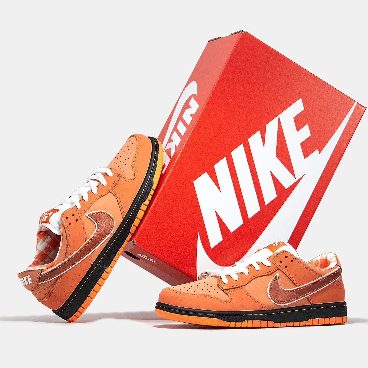 Nike SB Dunk Low Orange Lobster