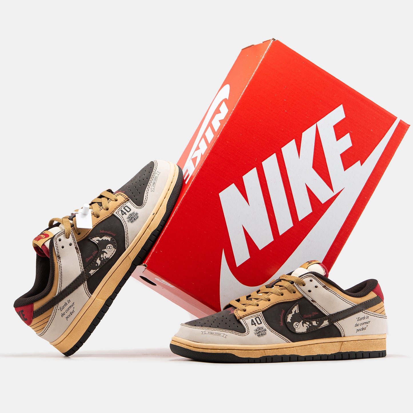 Nike SB Dunk Low x Stussy 40th