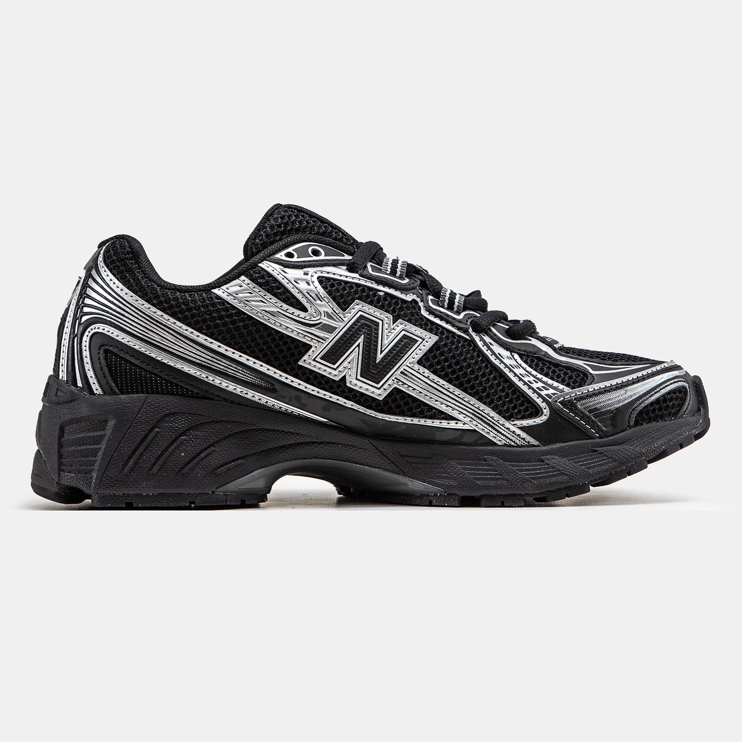 New Balance 740 Black