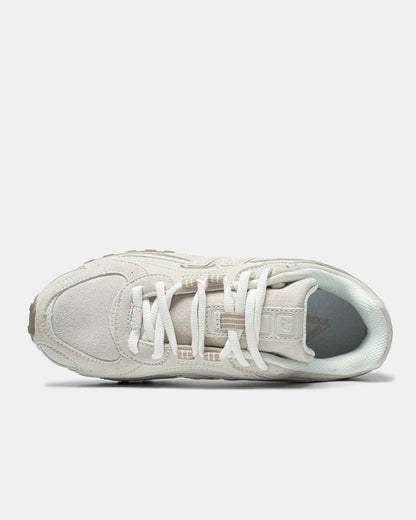 New Balance 204L ‘Timberwolf”