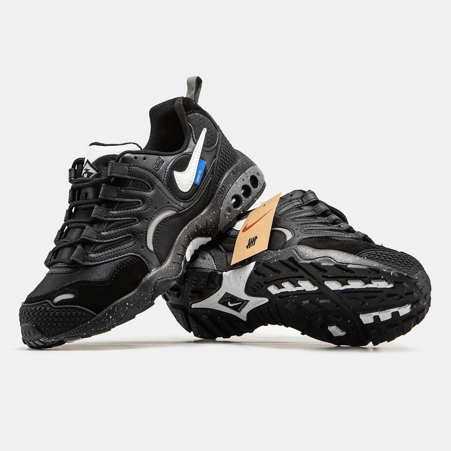 Nike Air Terra Humara x Undefeated