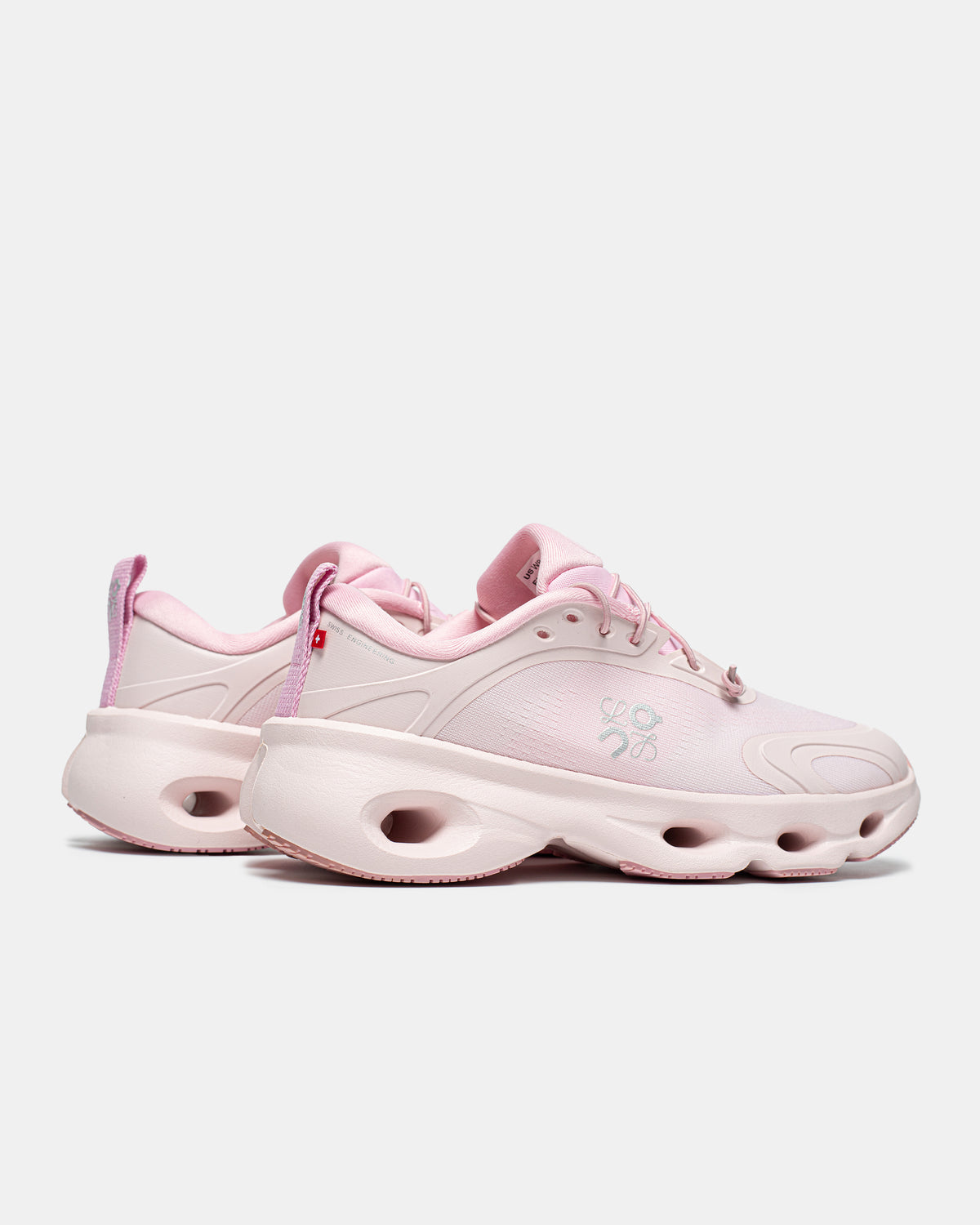 On Running x Loewe Cloudsolo Pink / Pale Pink