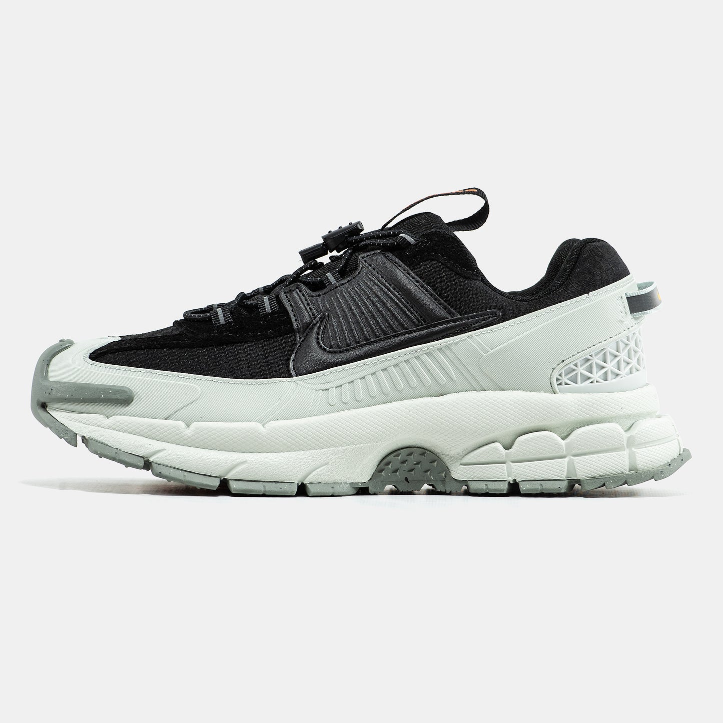 Nike Air Zoom Vomero Roam