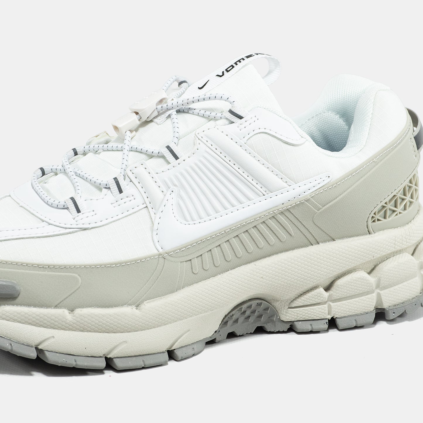 Nike Air Zoom Vomero Roam