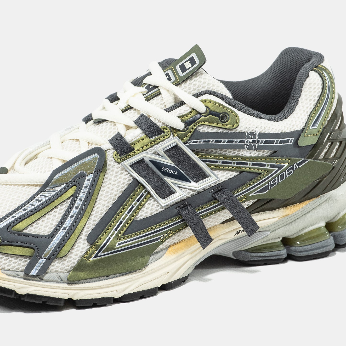 New Balance 1906A