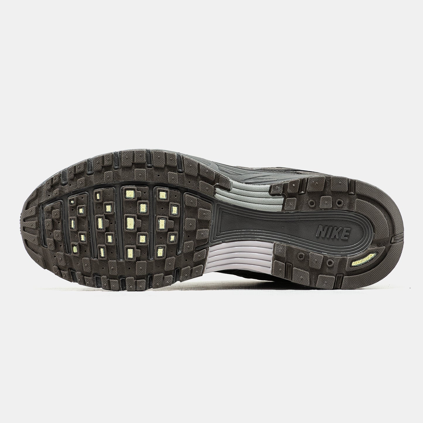 Nike P-6000