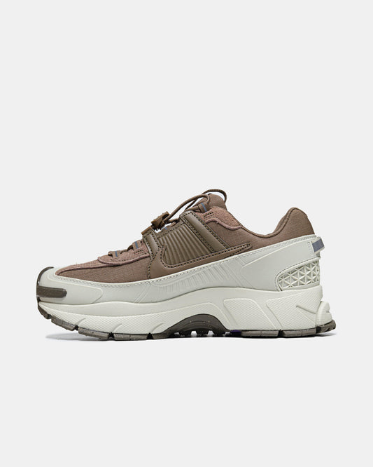 Nike Air Zoom Vomero Roam ‘Light Bone Mink Brown’