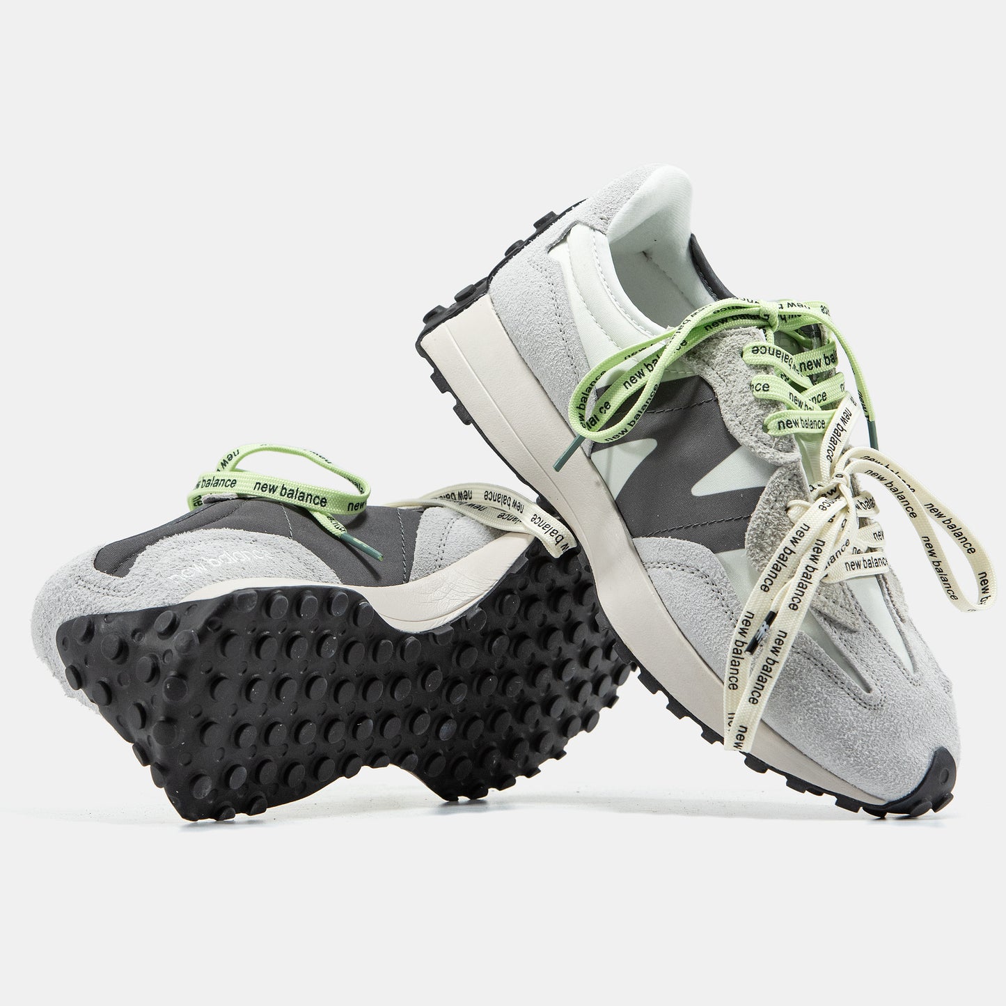 New Balance 327