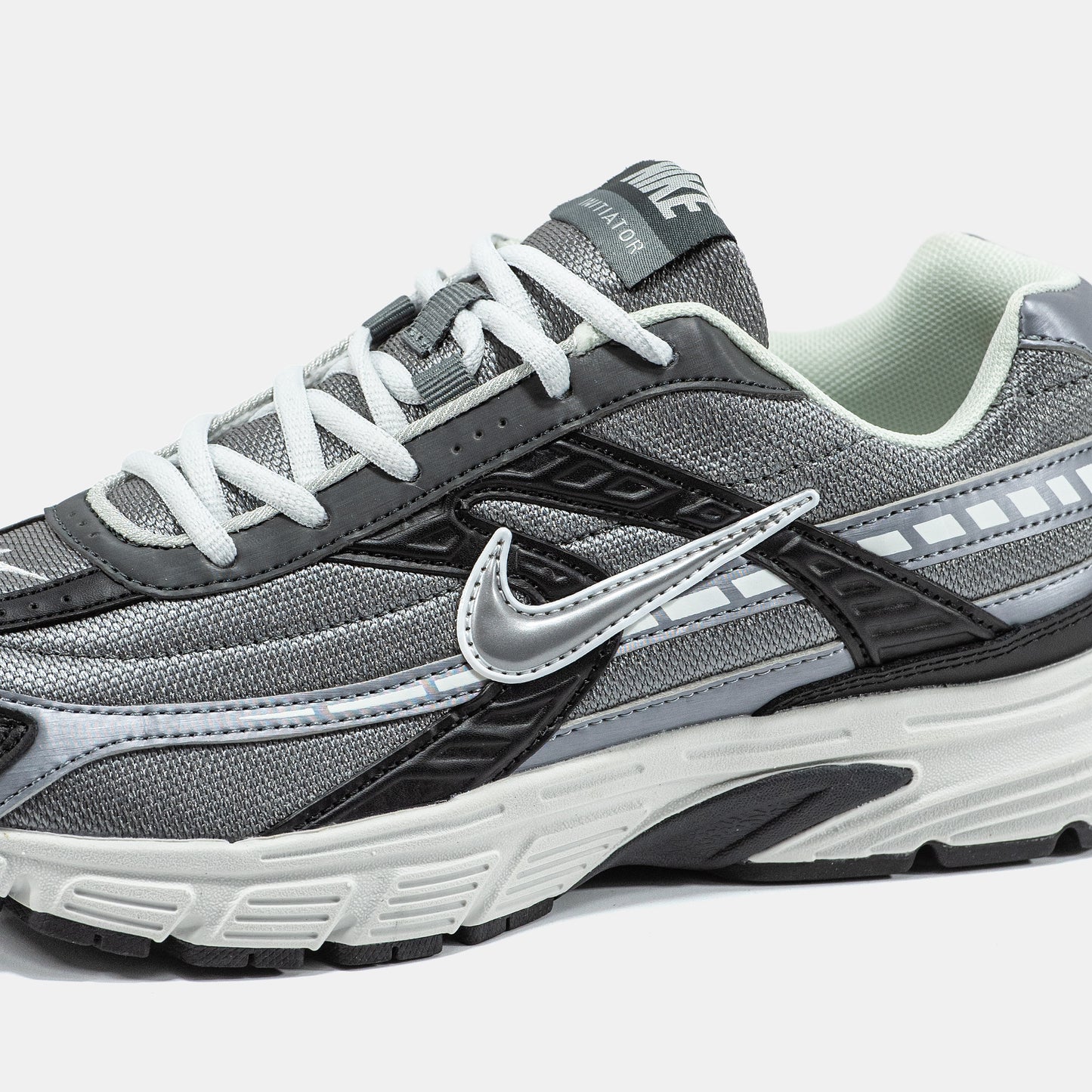 Nike Initiator