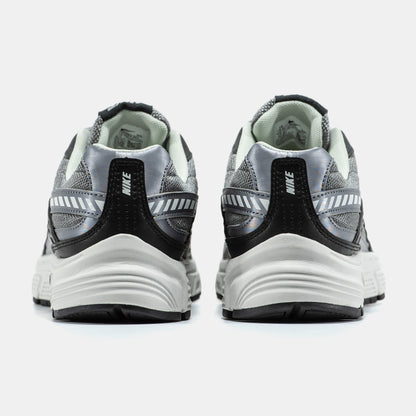 Nike Initiator