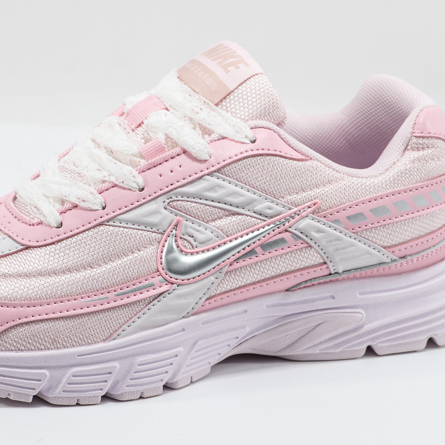 Nike Initiator