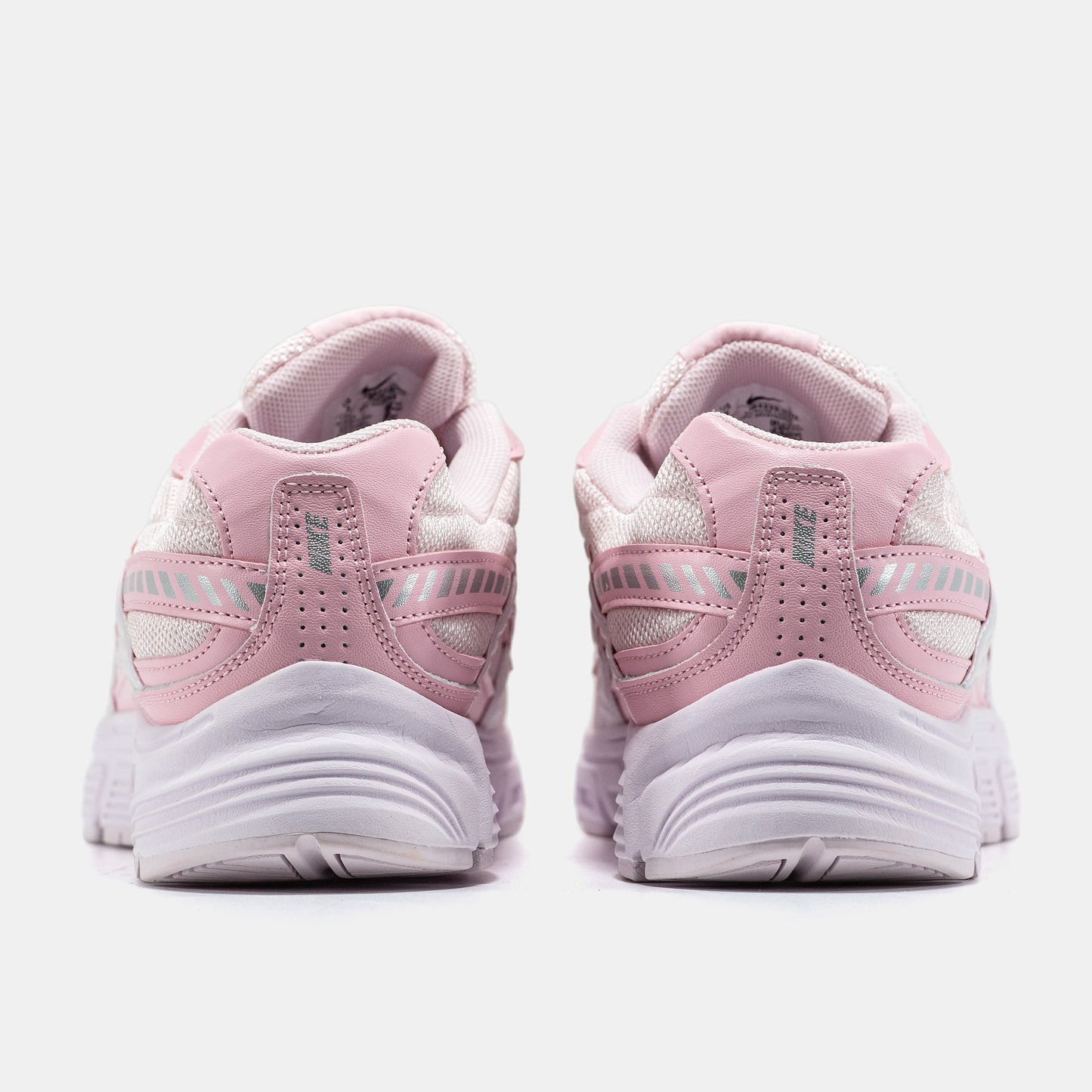 Nike Initiator