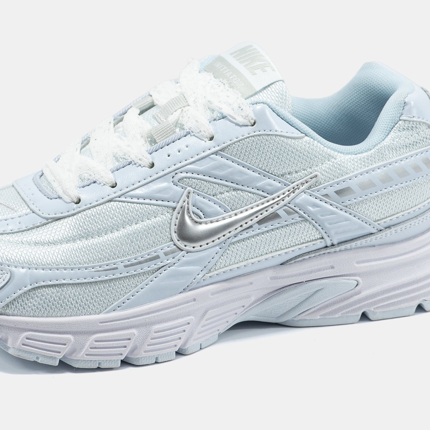 Nike Initiator