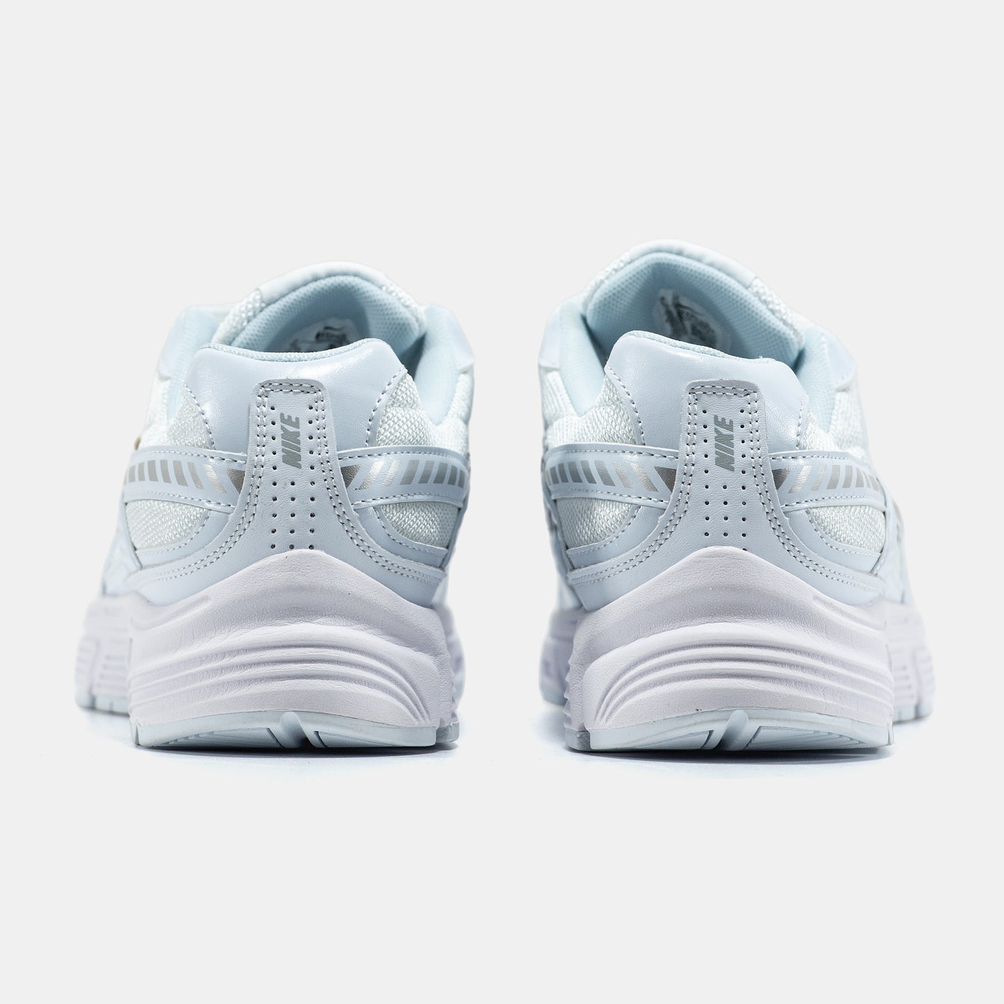 Nike Initiator