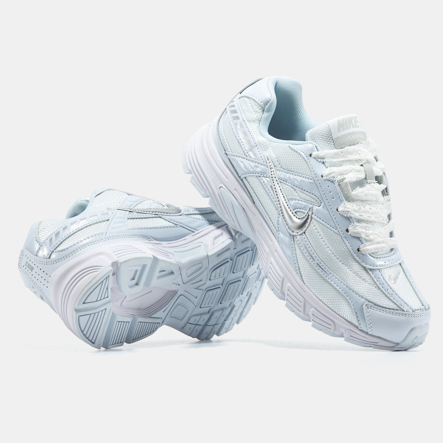 Nike Initiator