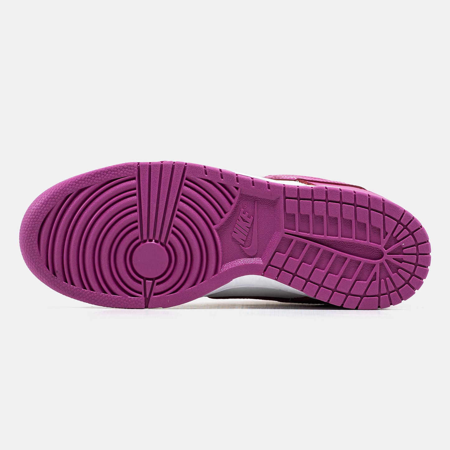 Nike SB Dunk Low