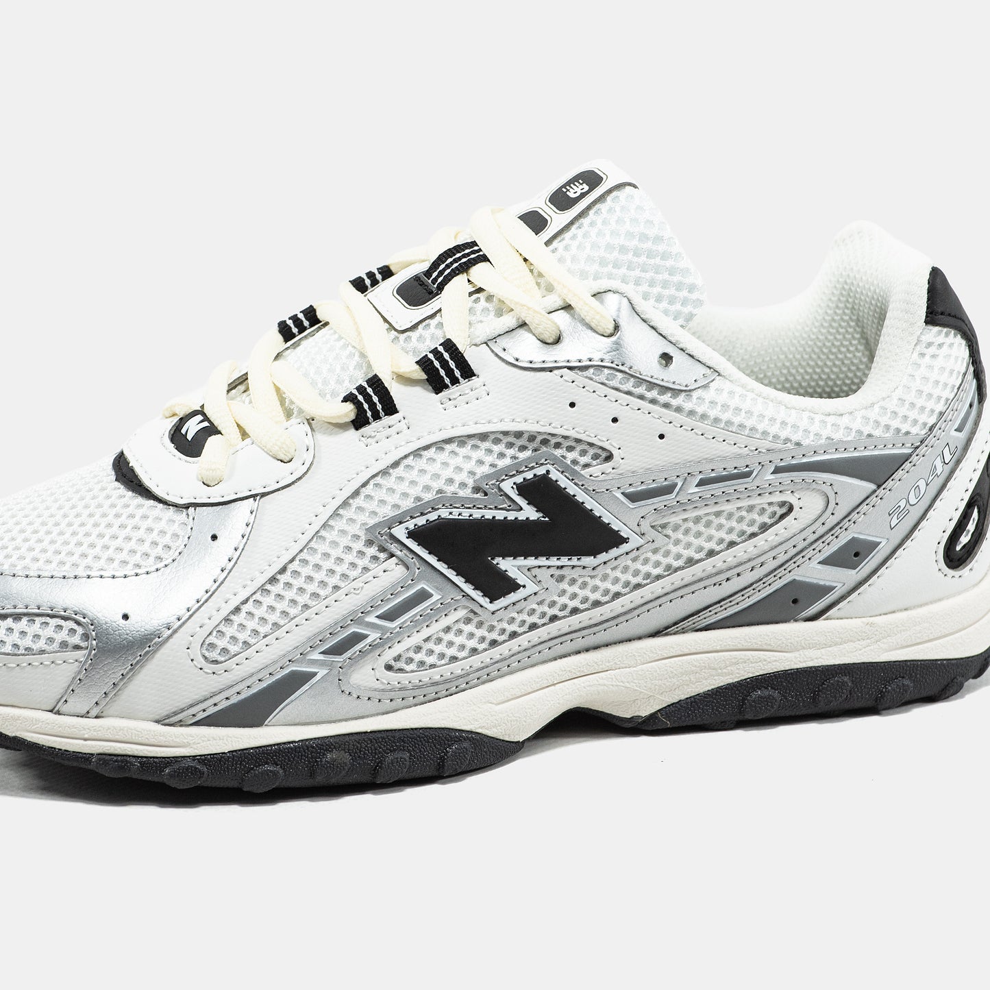 New Balance 204 L