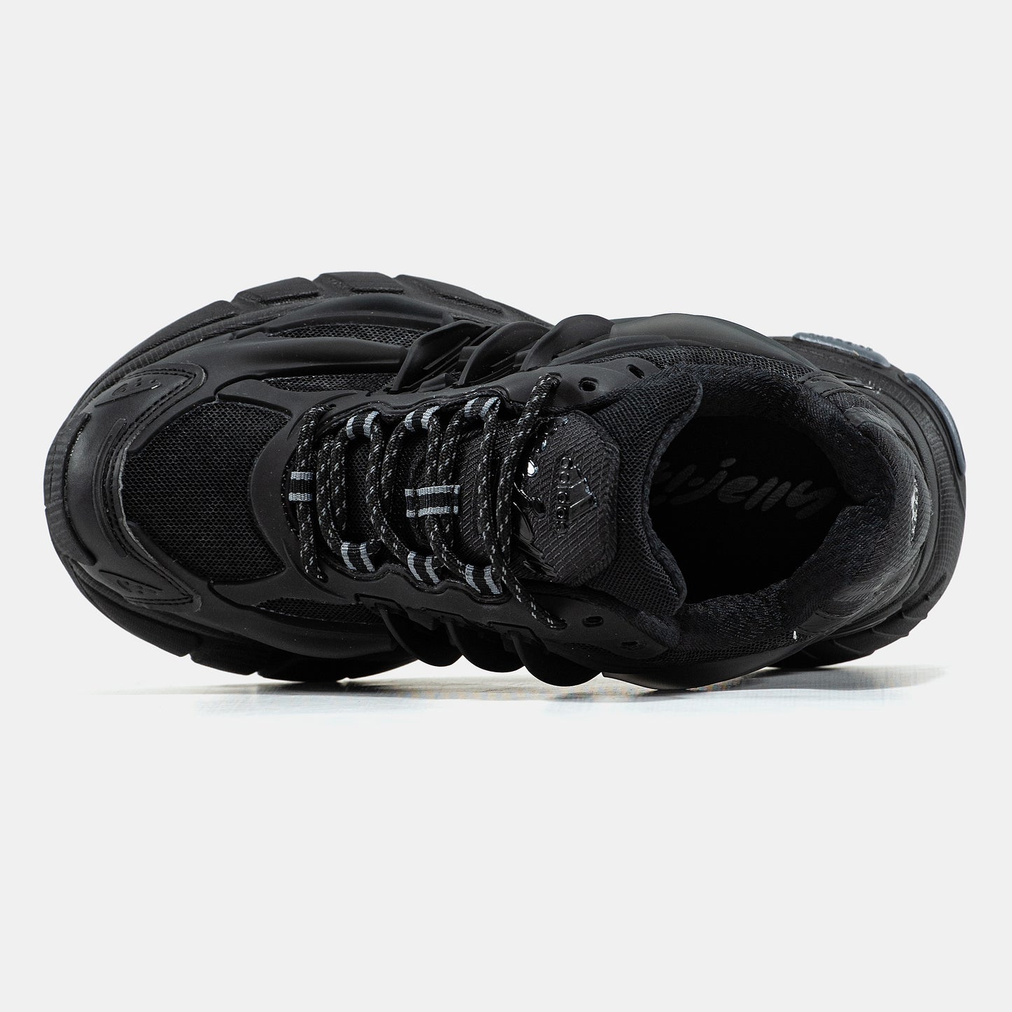 Nike Initiator