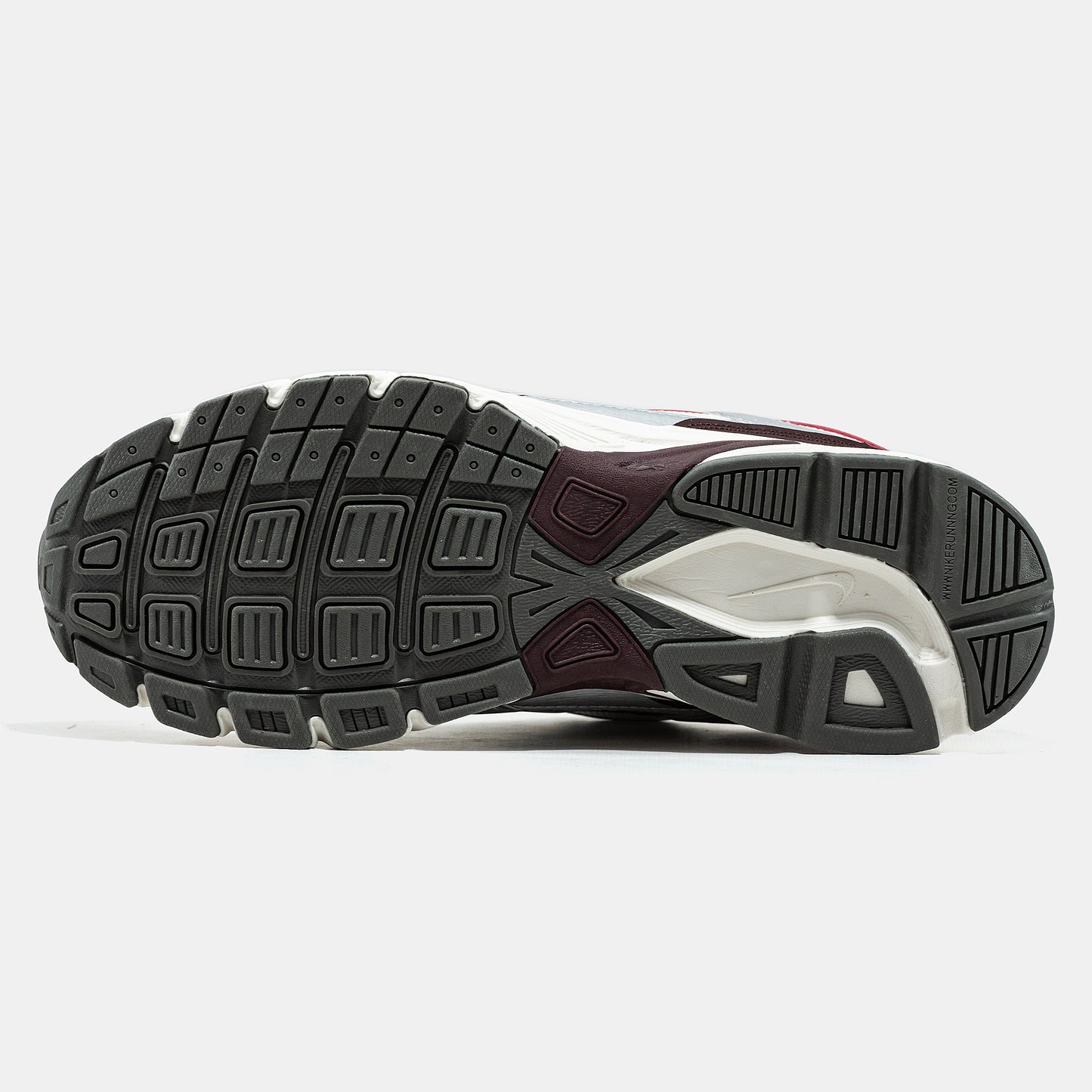 Nike Initiator