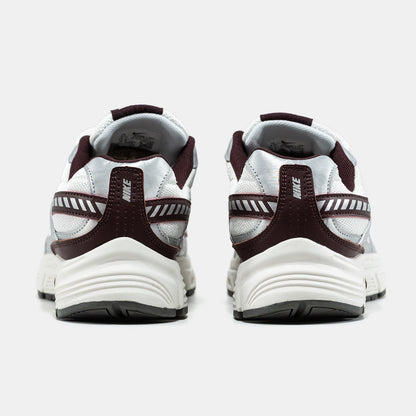 Nike Initiator