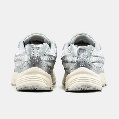 Nike Initiator