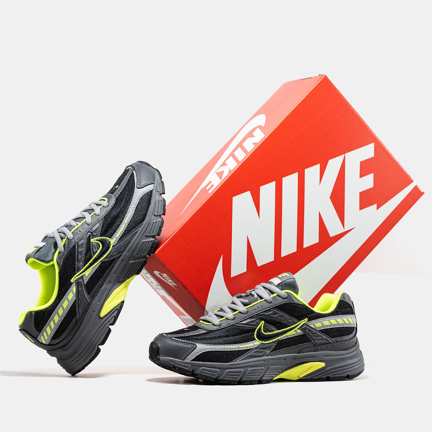 Nike Initiator