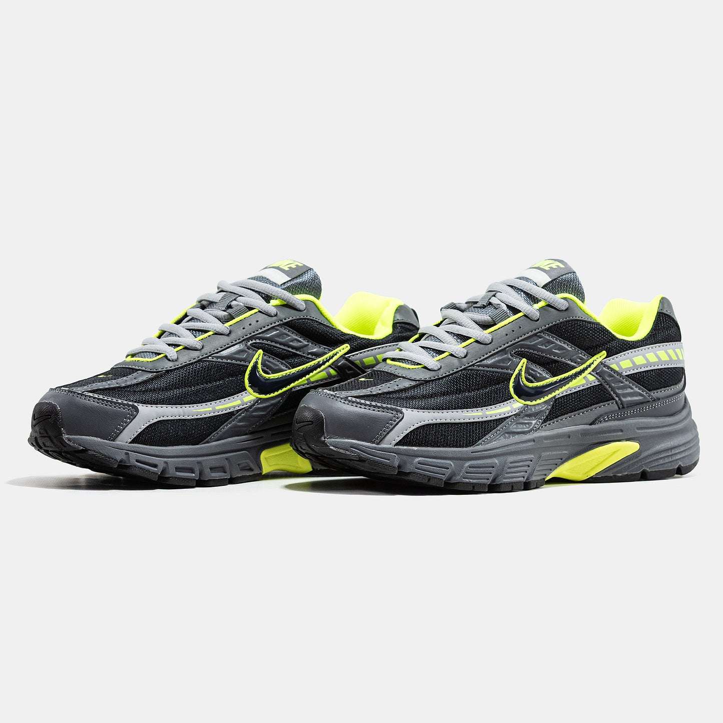 Nike Initiator