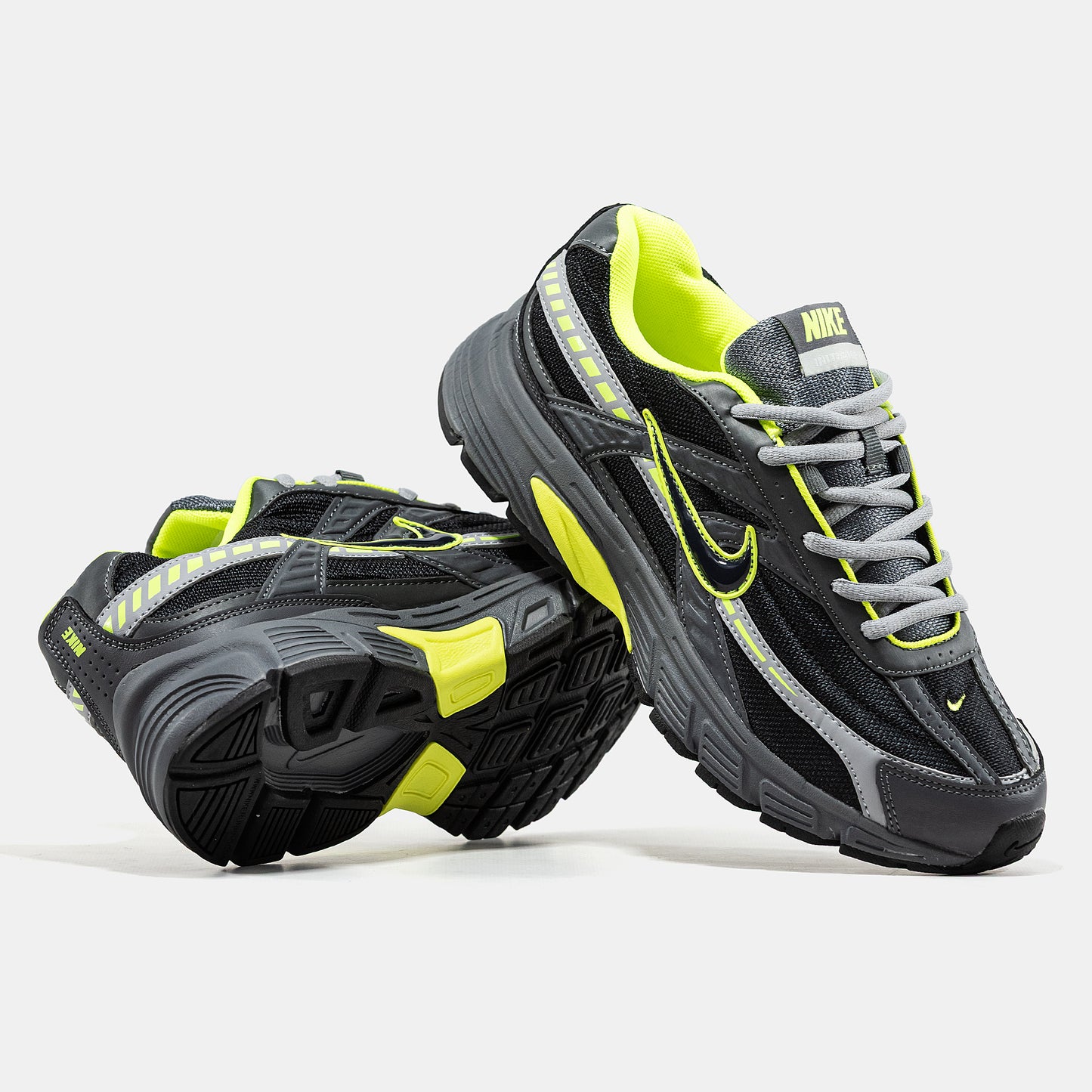Nike Initiator