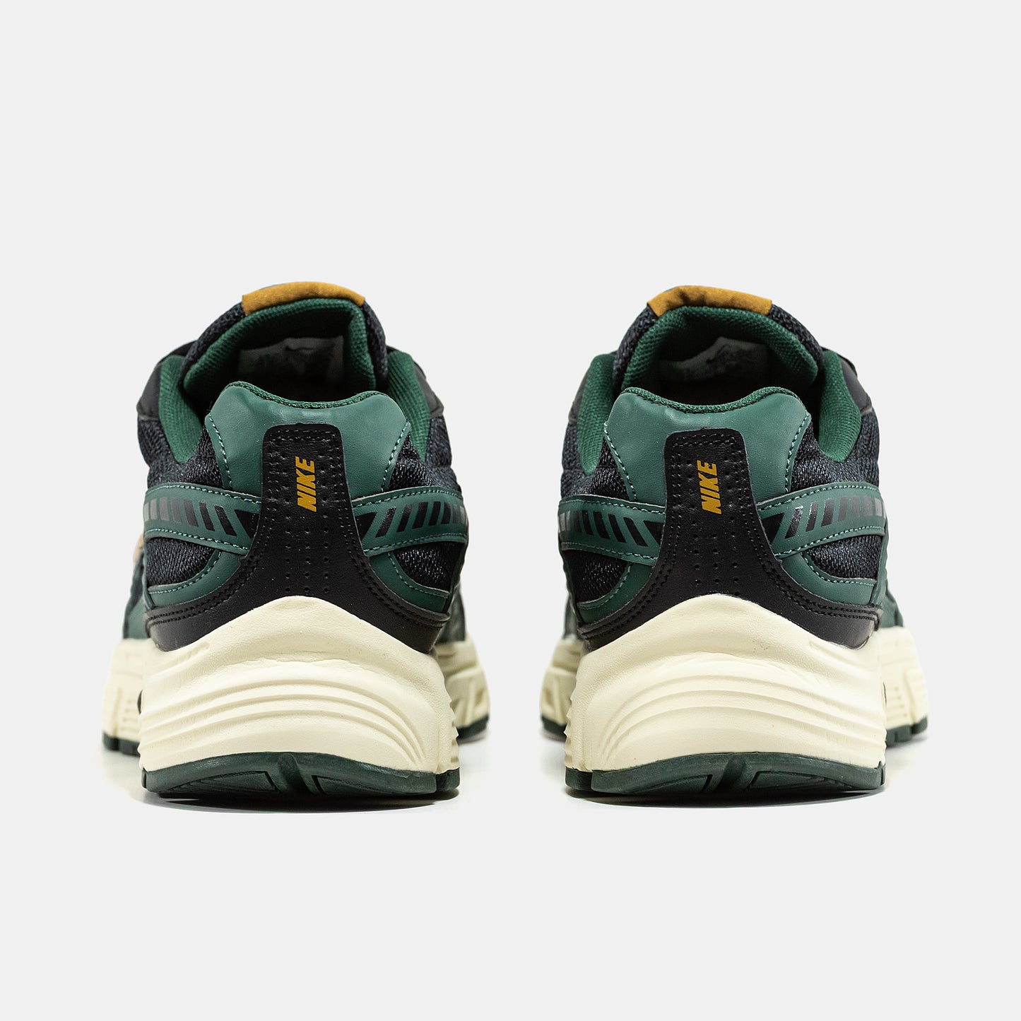 Nike Initiator