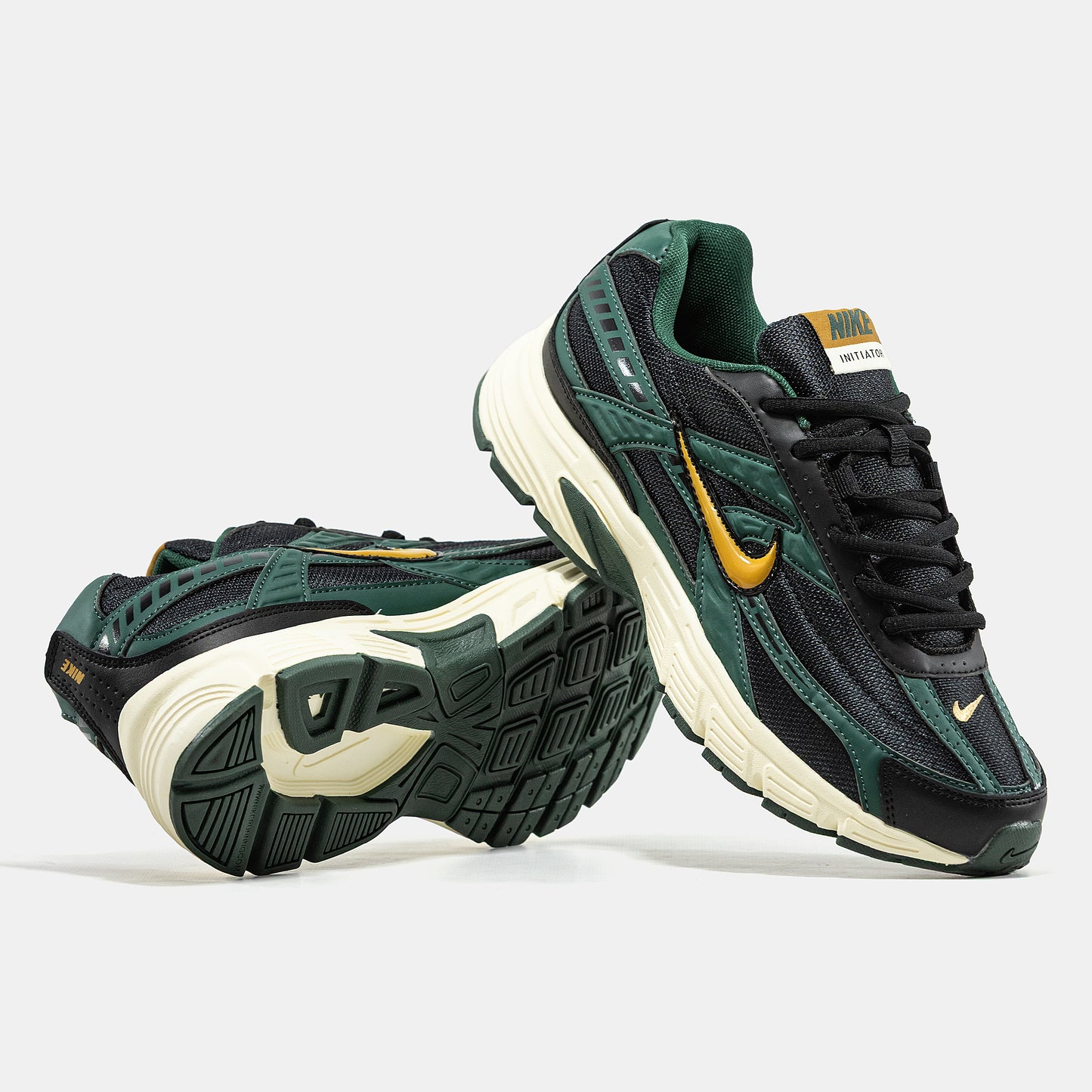 Nike Initiator