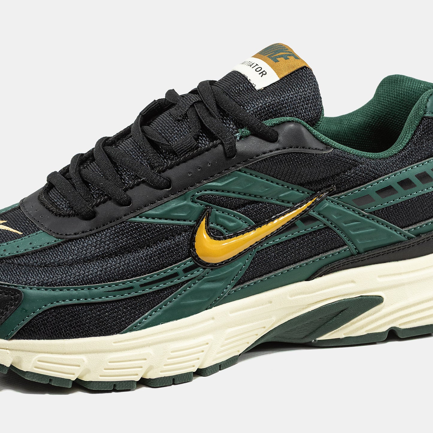 Nike Initiator