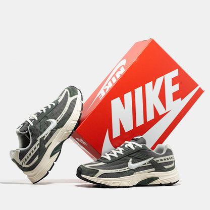 Nike Initiator