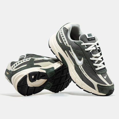 Nike Initiator