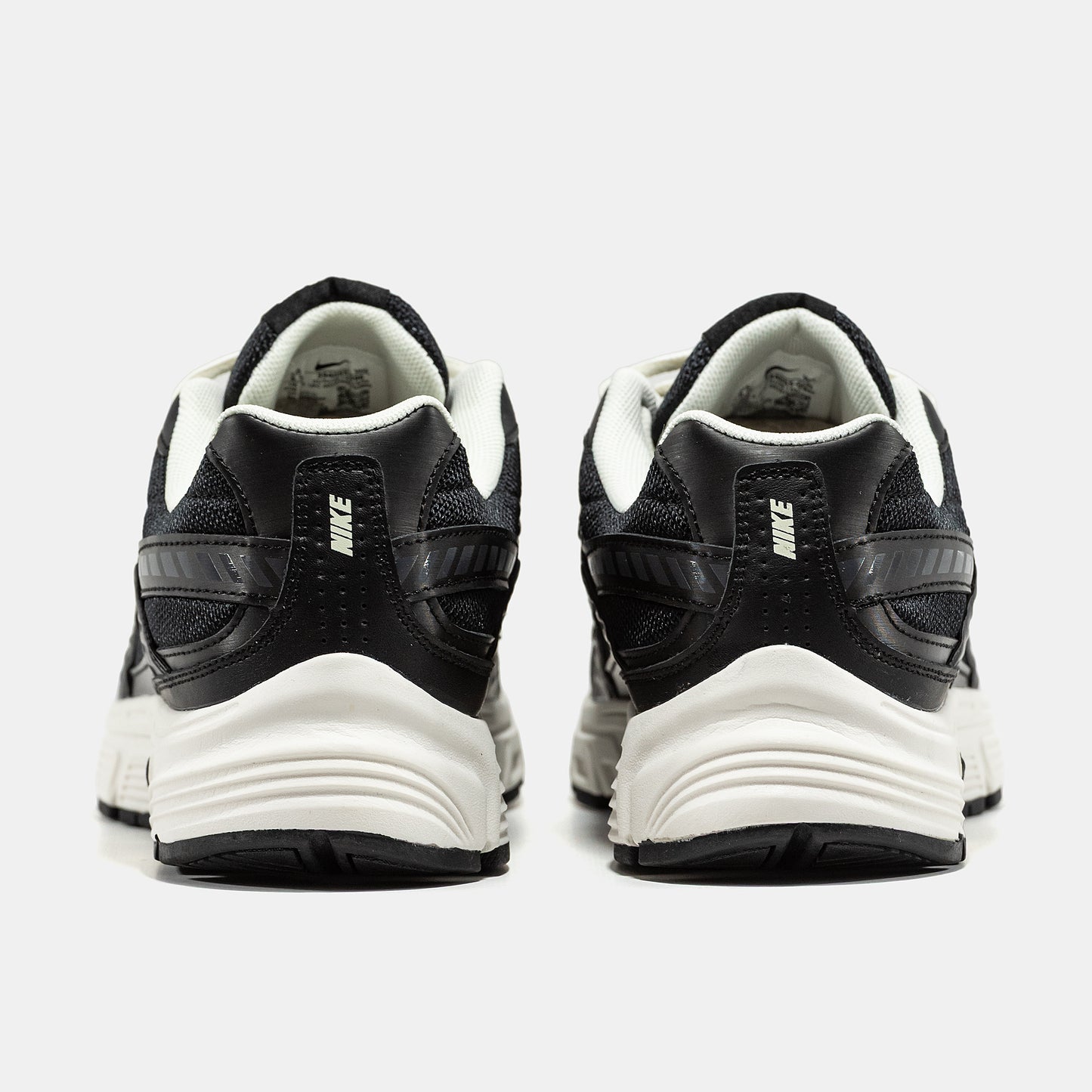 Nike Initiator