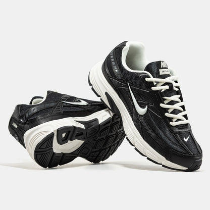 Nike Initiator