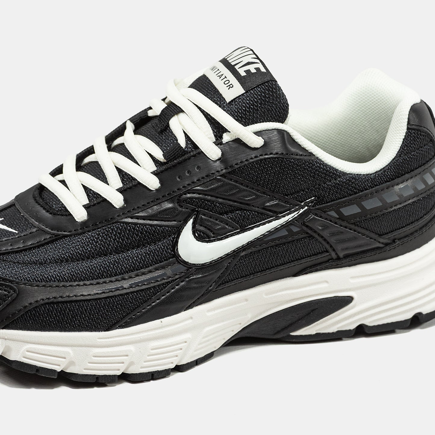 Nike Initiator