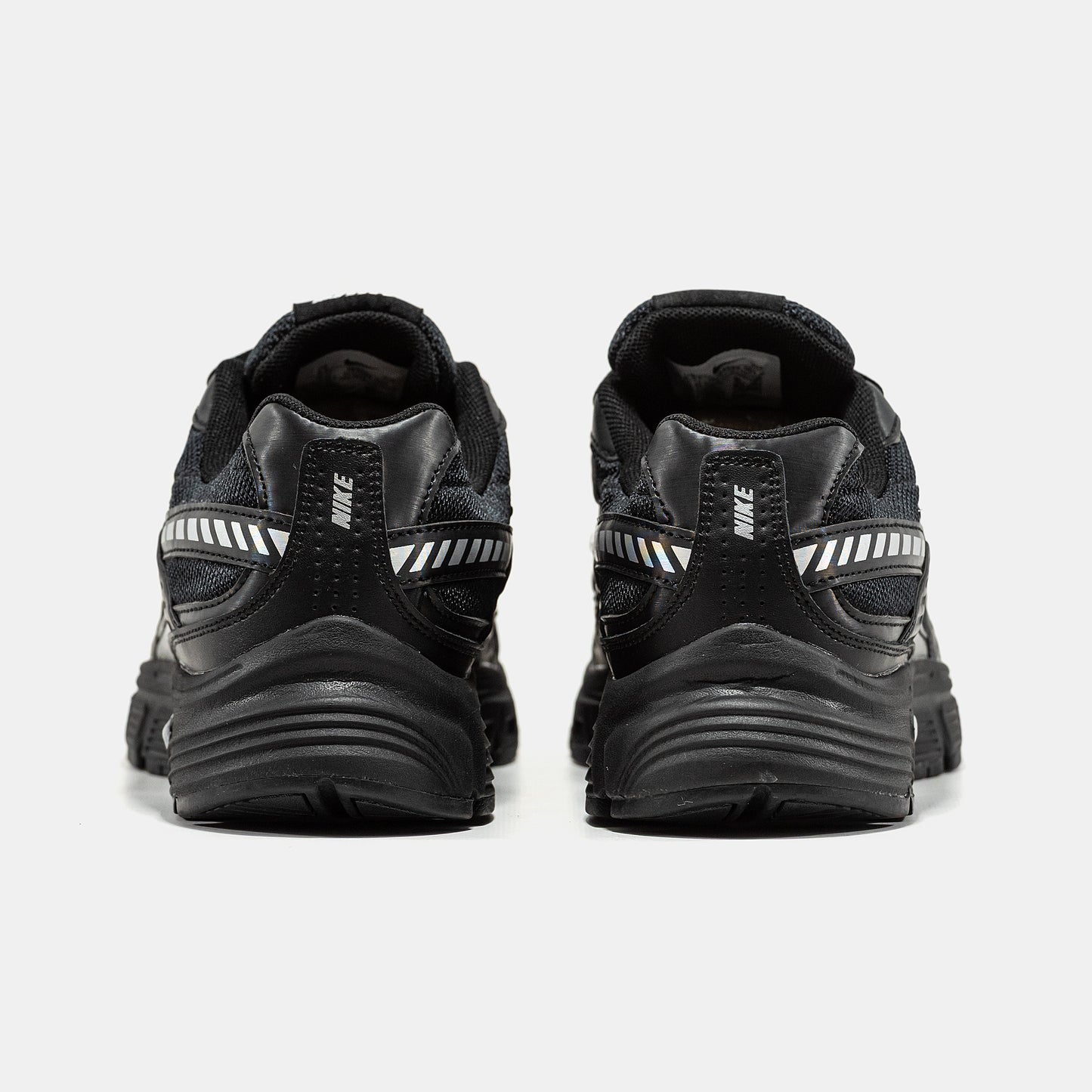 Nike Initiator