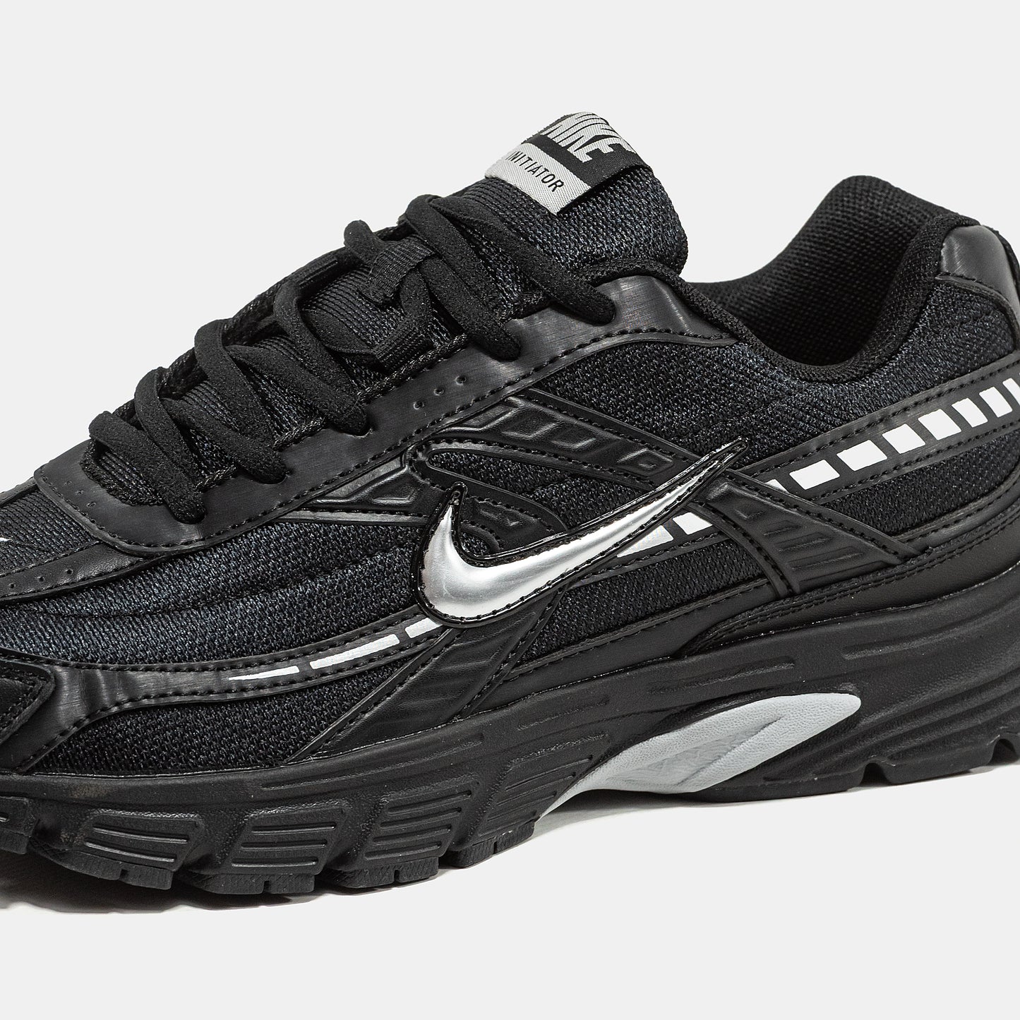 Nike Initiator