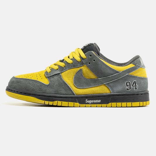 Nike SB Dunk Low x Supreme