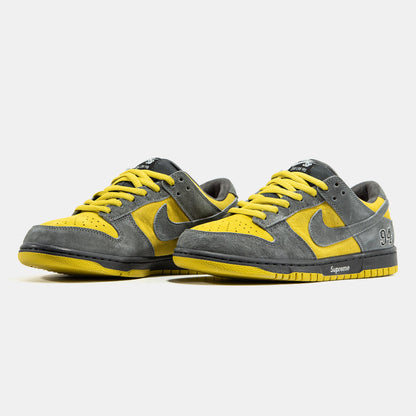 Nike SB Dunk Low x Supreme